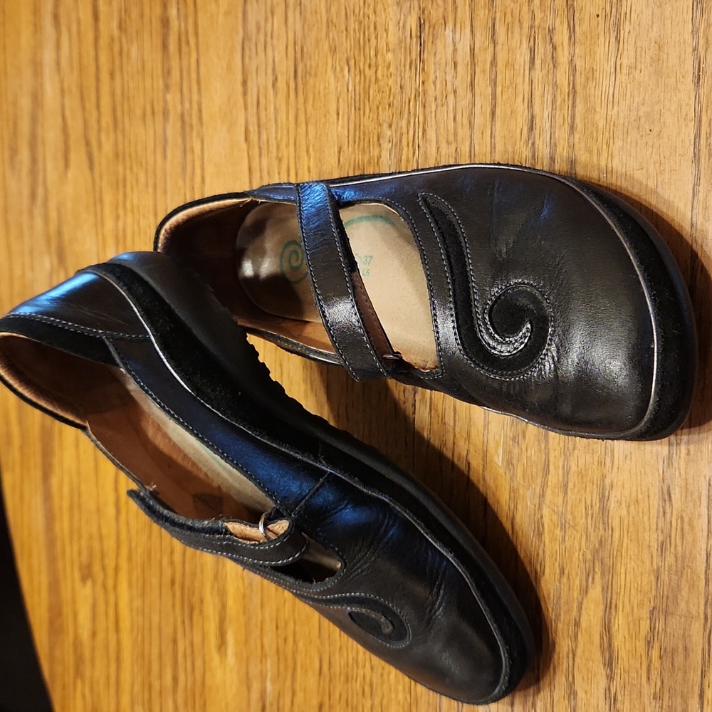 Naot Matai Mary Jane Leather Black Swirl Shoes Size 37 - Picture 2 of 11